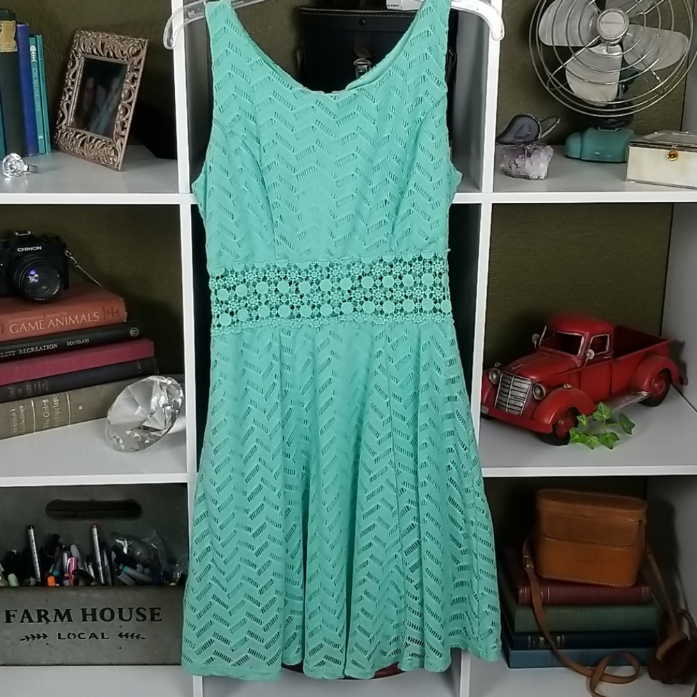 Light Green Sleeveless Dress